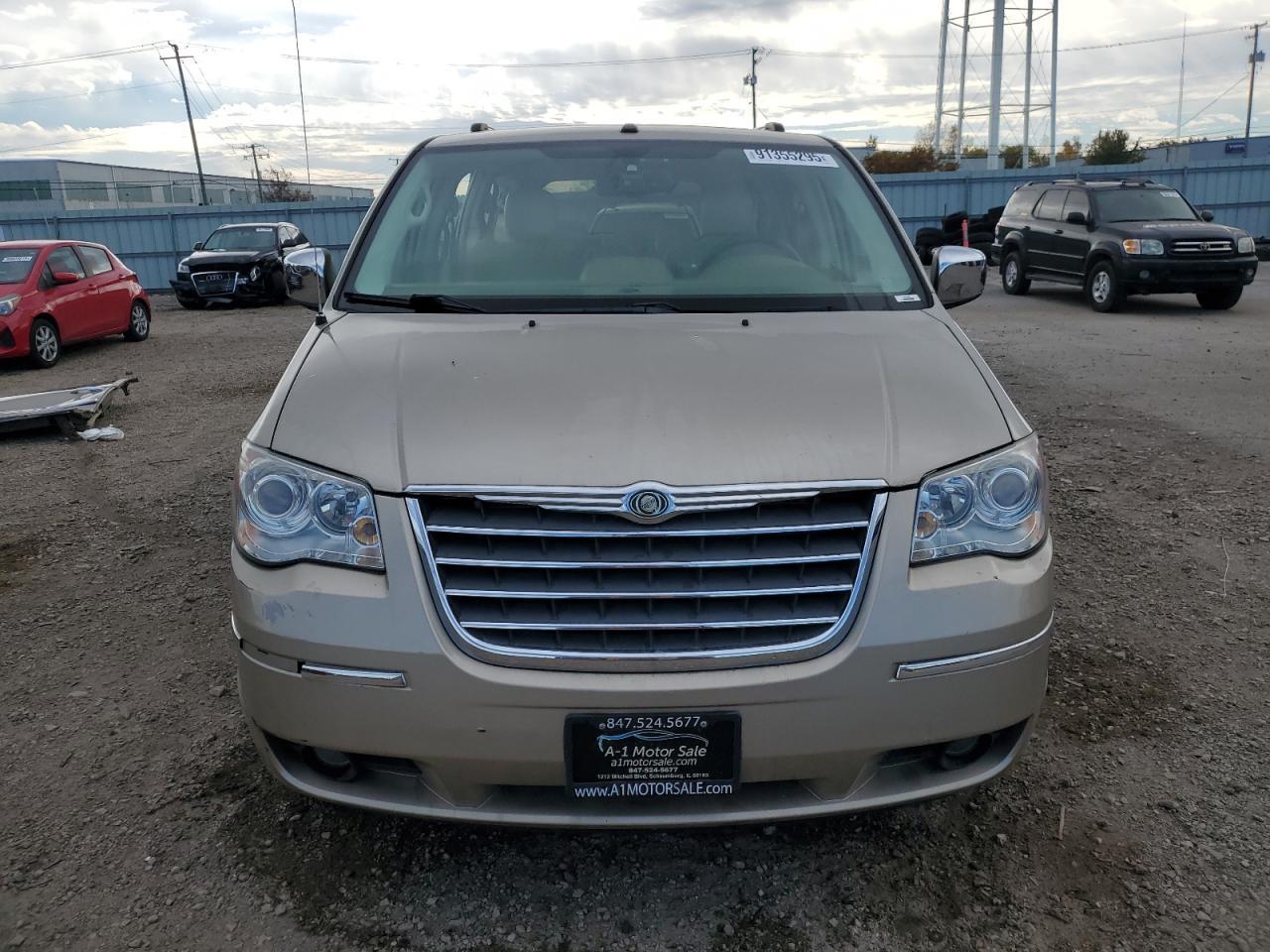 2009 Chrysler Town & Country Limited - Фото 5