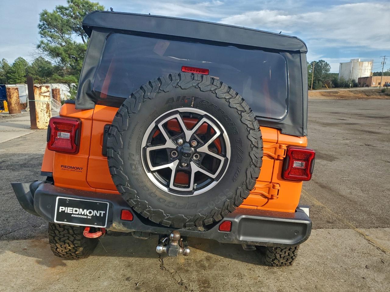 2025 Jeep Wrangler Rubicon - Image 6