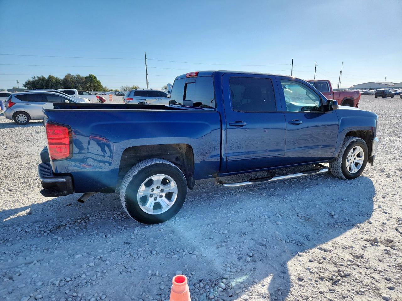 2017 Chevrolet Silverado C1500 Lt - Image 3