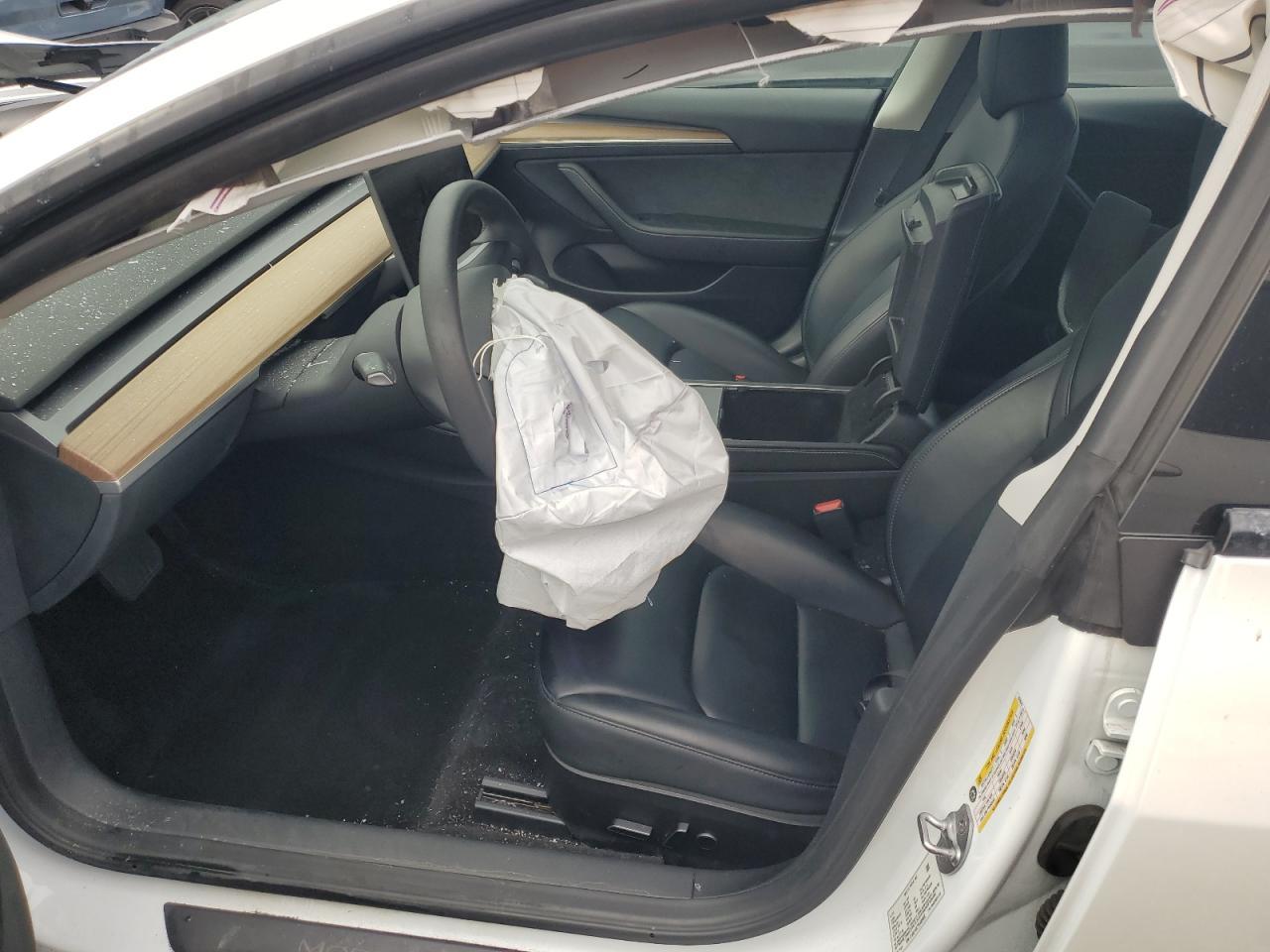2023 Tesla Model 3 - Фото 7