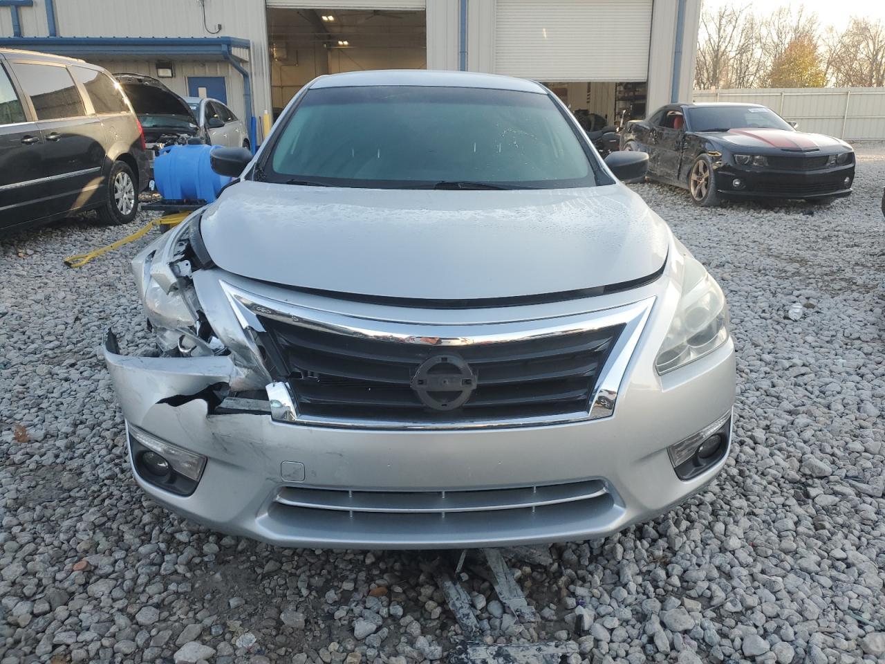 2015 Nissan Altima 2.5 - Image 5
