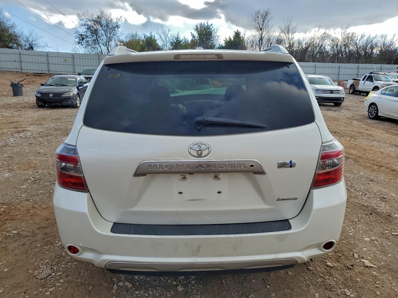 2010 Toyota Highlander Hybrid Limited - Image 6