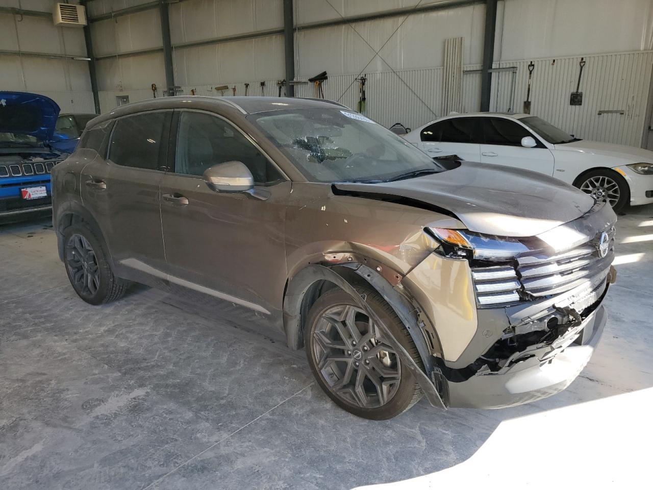 2025 Nissan Kicks Sr - Фото 4