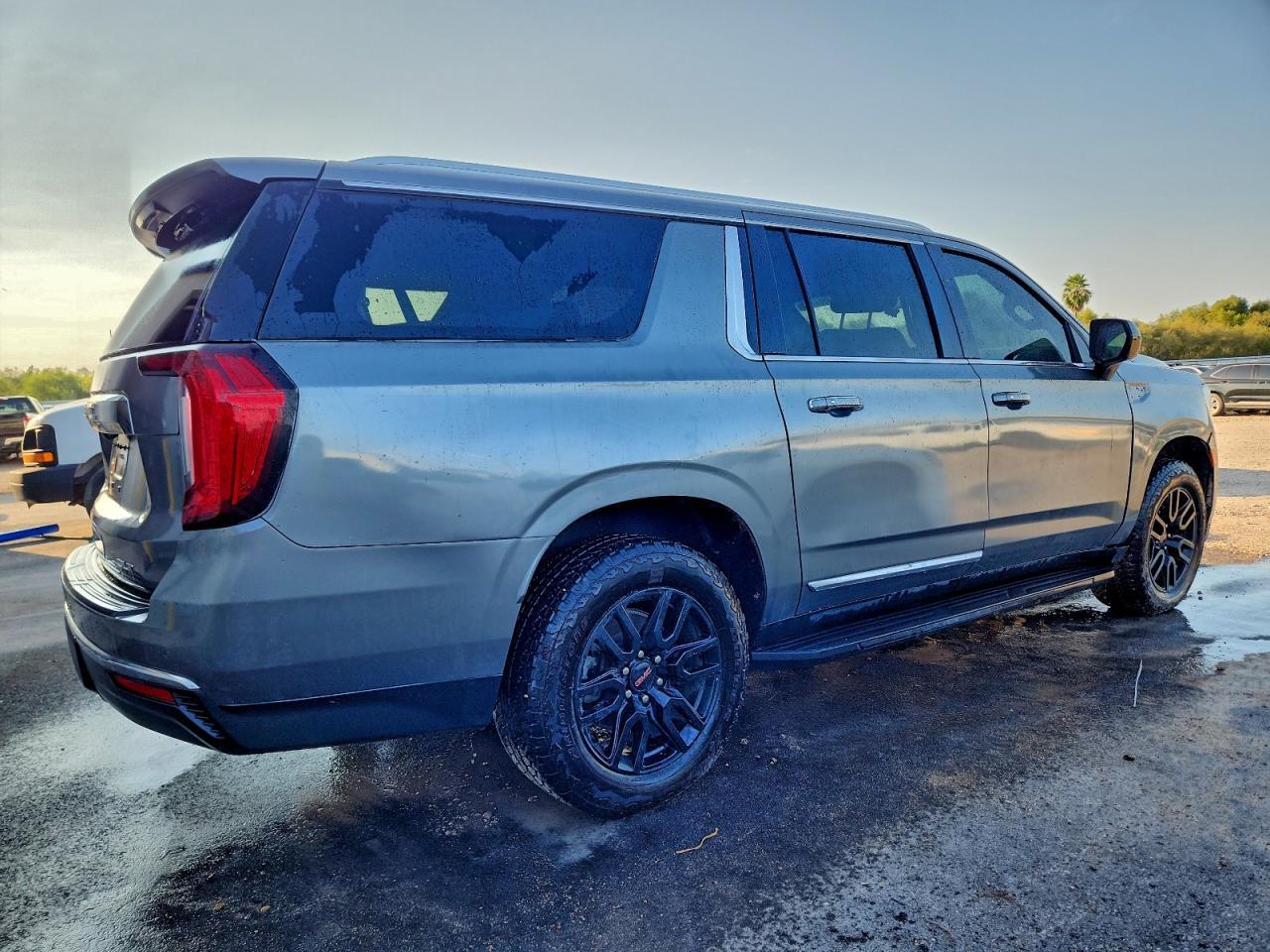 2021 GMC Yukon Xl K1500 Slt - Фото 3