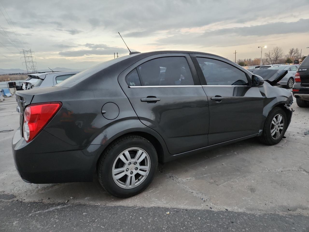 2016 Chevrolet Sonic Lt - Image 3