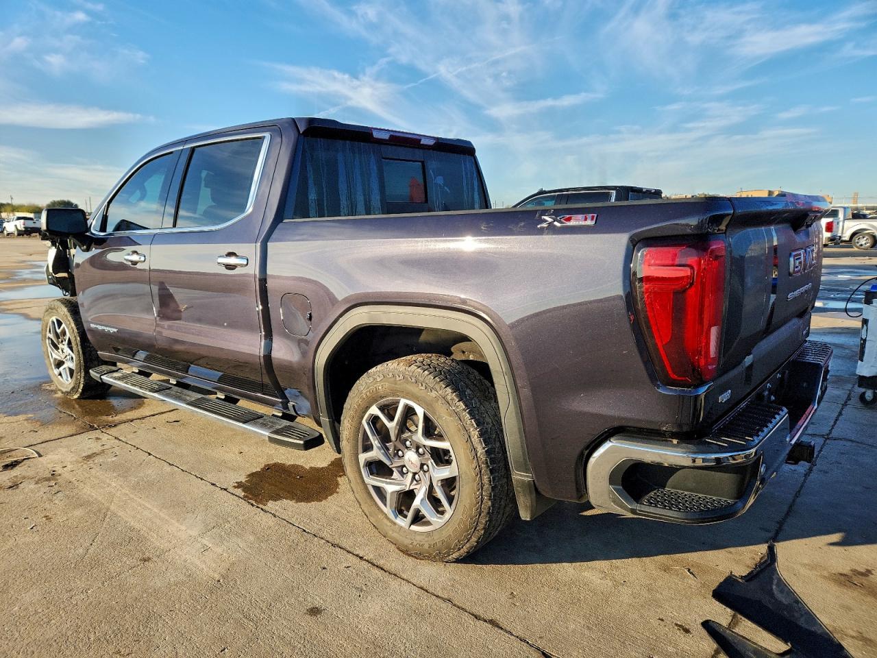2024 GMC Sierra K1500 Slt - Image 2