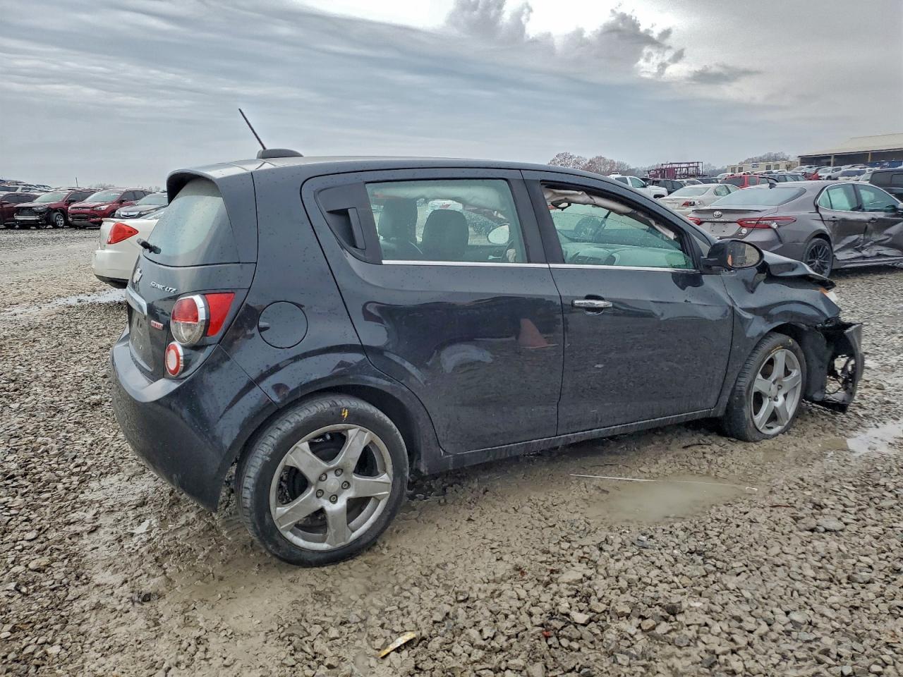 2015 Chevrolet Sonic Ltz - Image 3