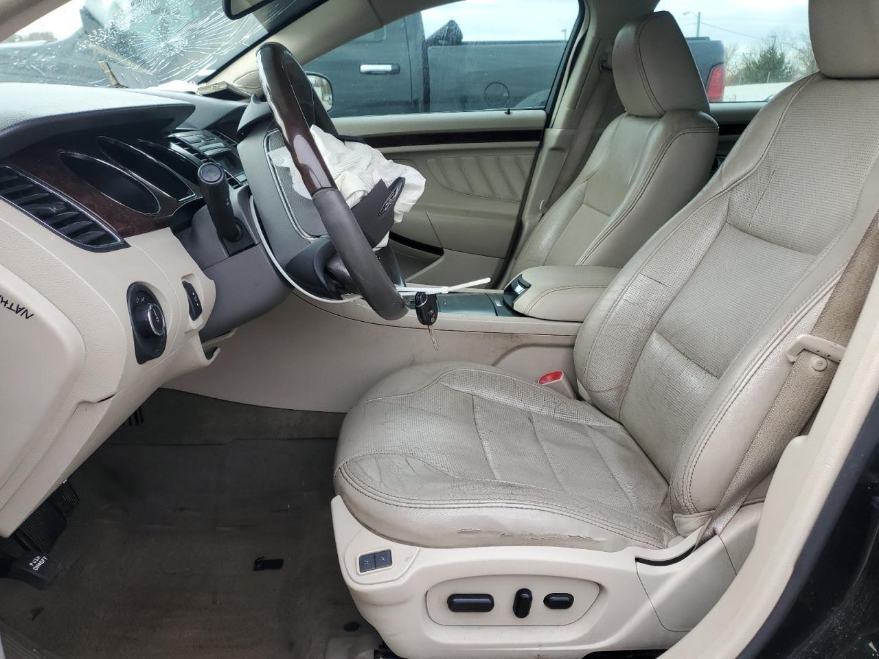 2010 Ford Taurus Limited - Image 7