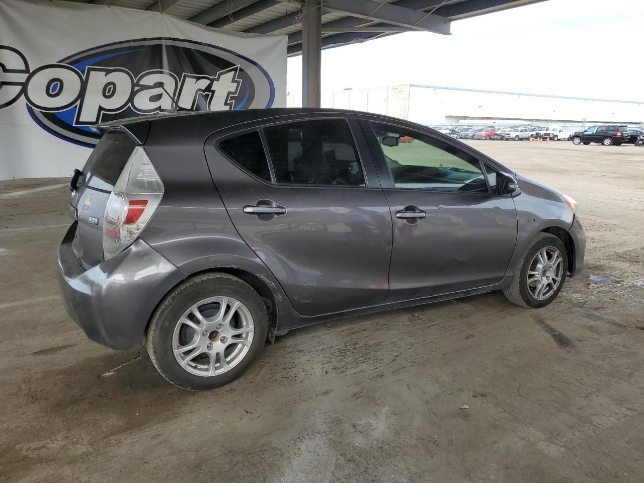 2014 Toyota Prius C - Фото 3