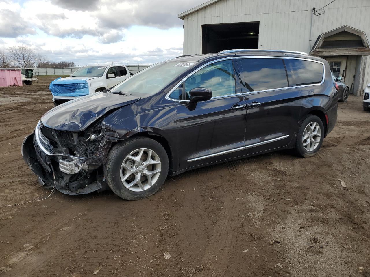 2018 Chrysler Pacifica Touring L Plus