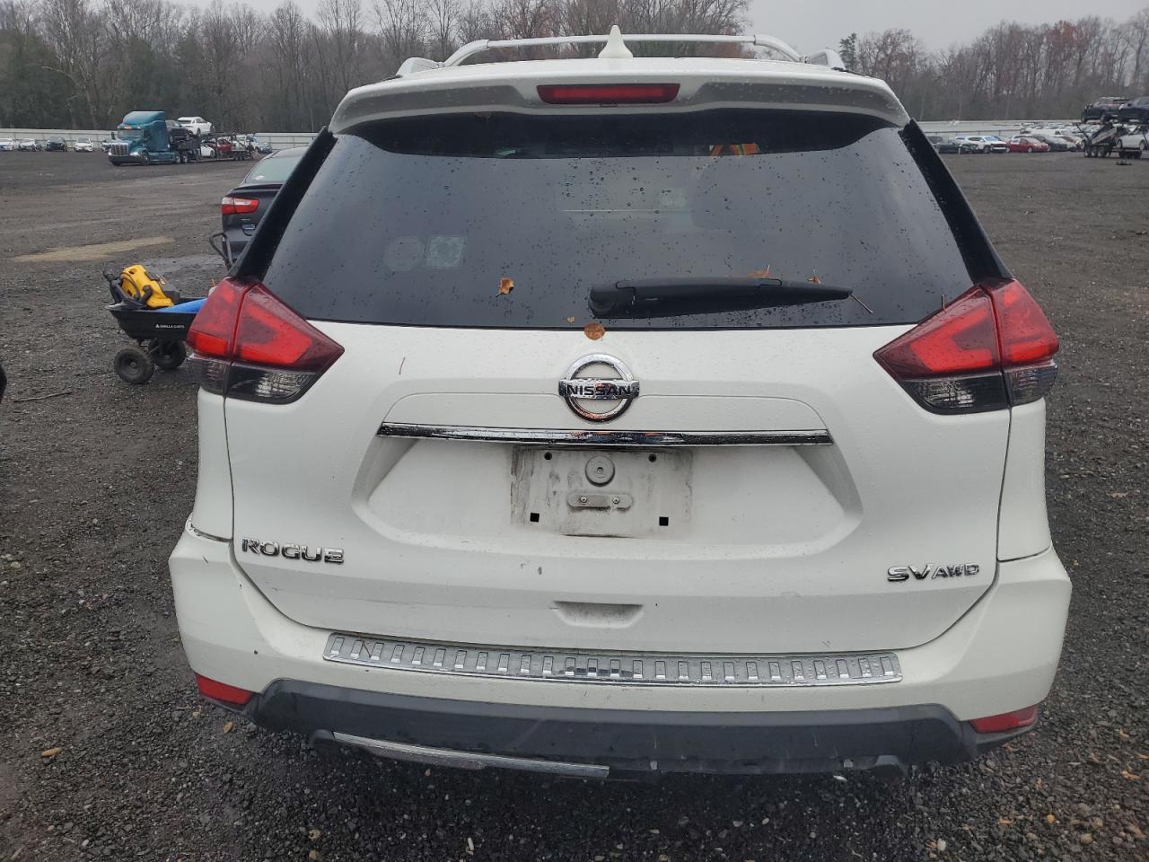 2017 Nissan Rogue Sv - Image 6