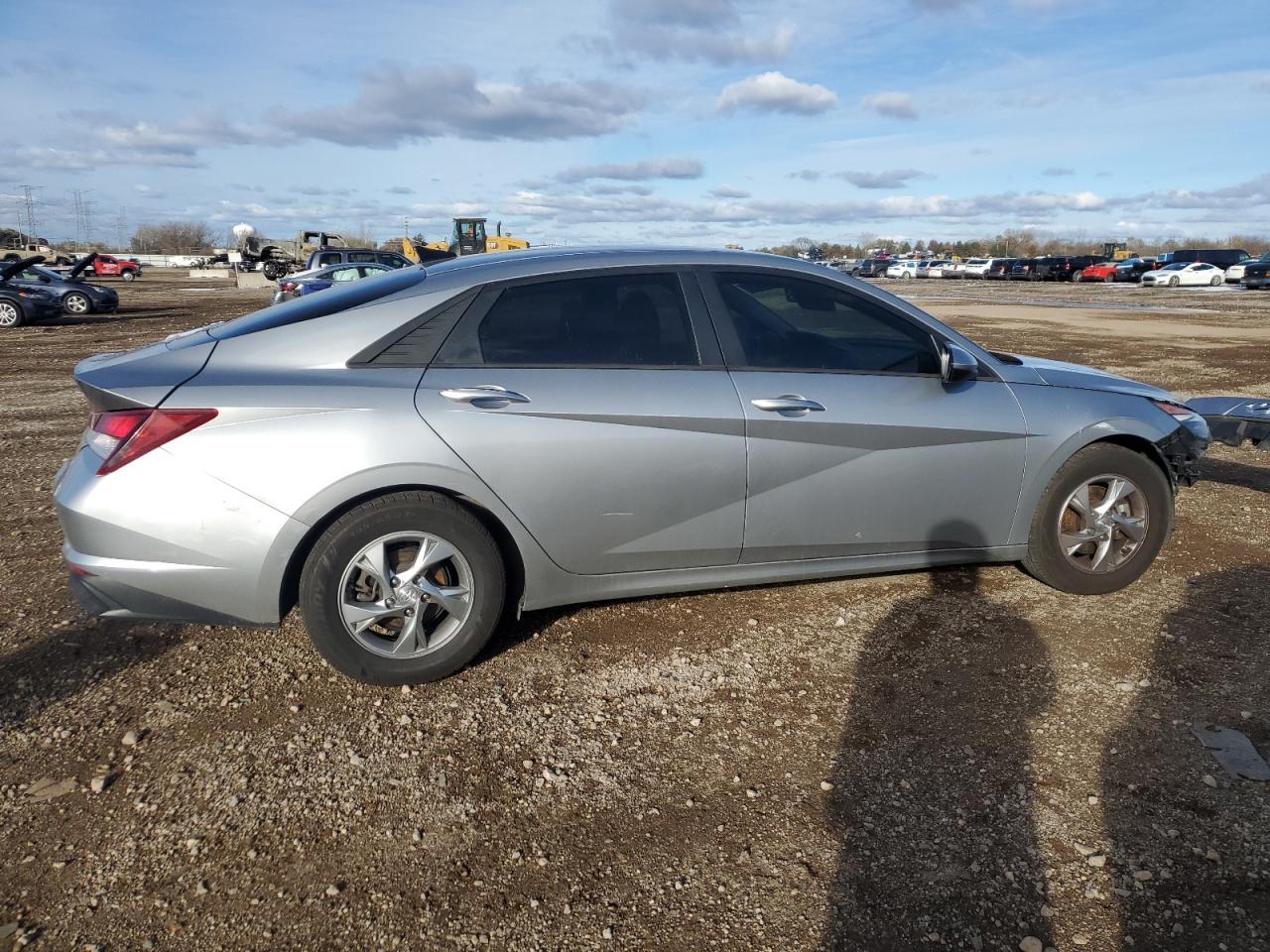 2021 Hyundai Elantra Se - Image 3