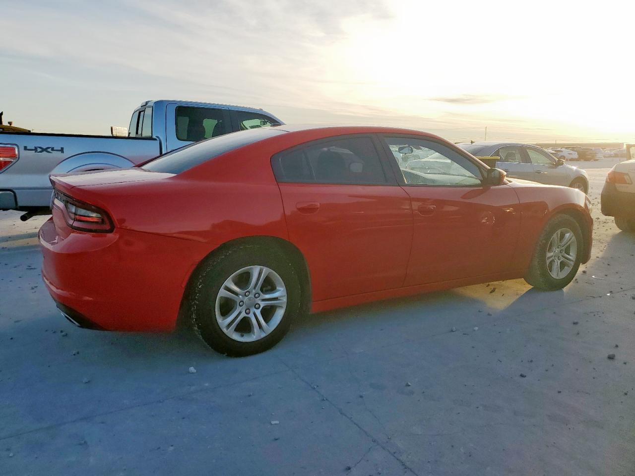 2022 Dodge Charger Sxt - Фото 3