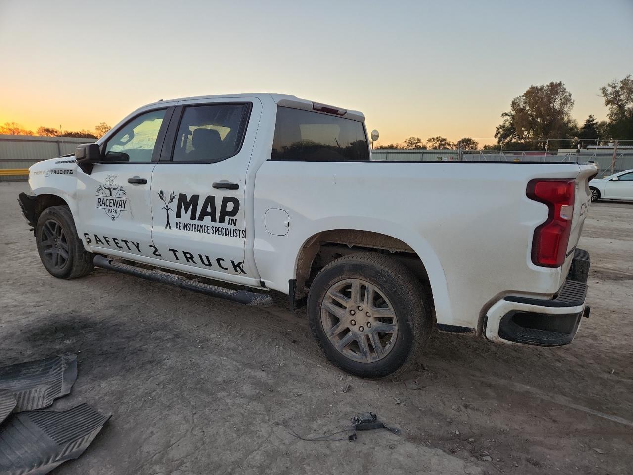 2022 Chevrolet Silverado Ltd K1500 Custom - Фото 2