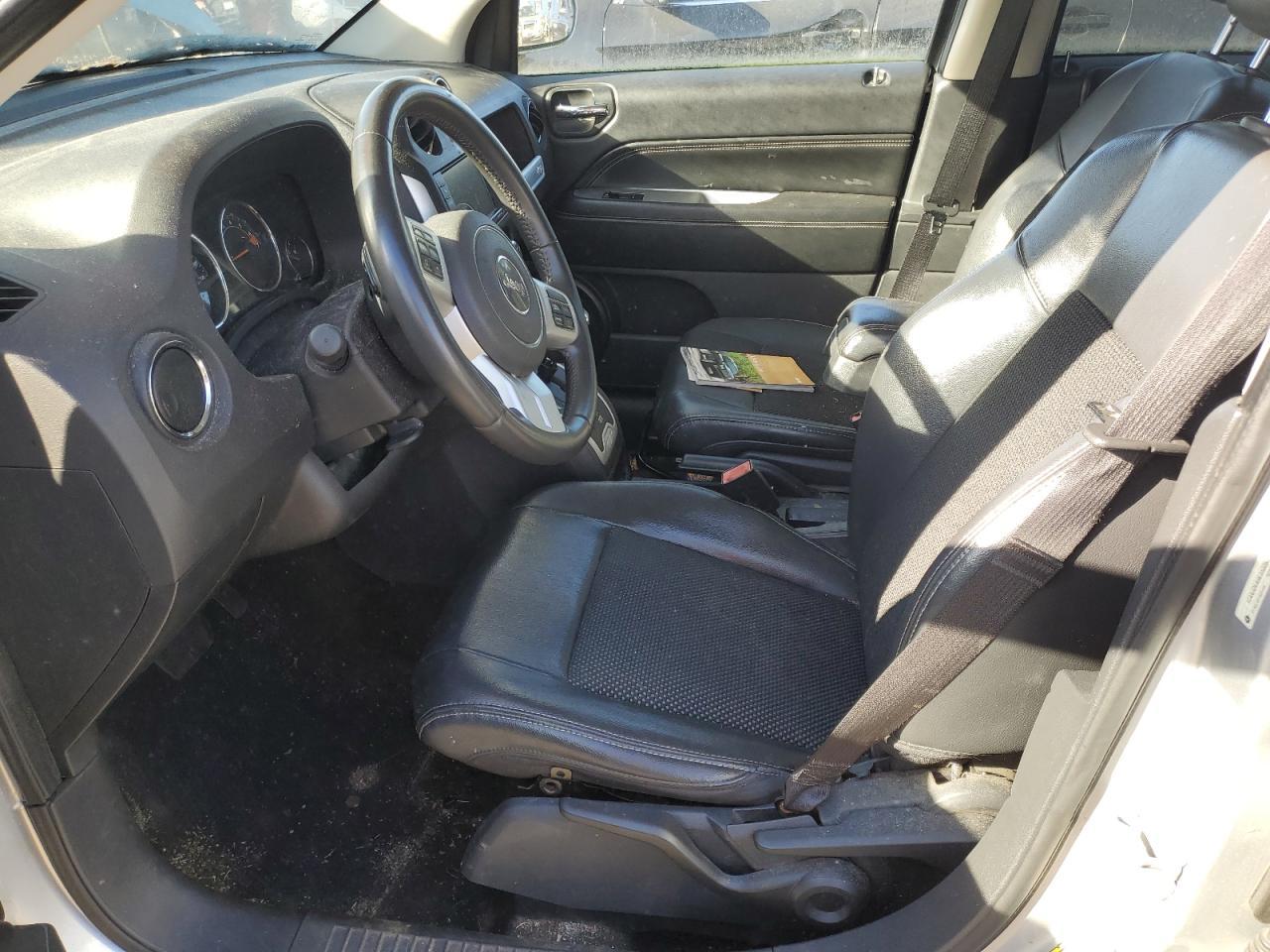 2014 Jeep Compass Latitude - Image 7
