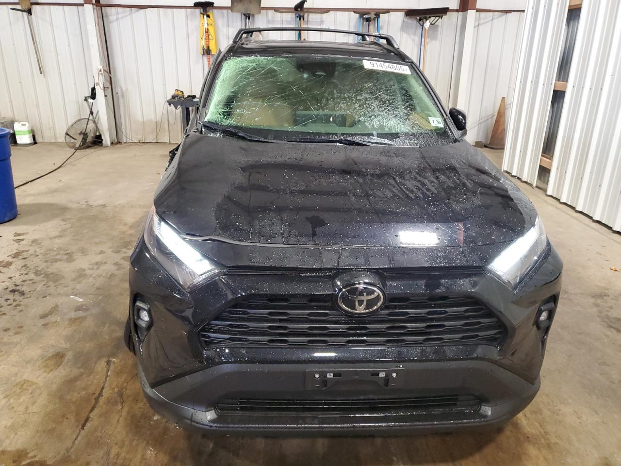 2025 Toyota Rav4 Xle Premium - Image 5