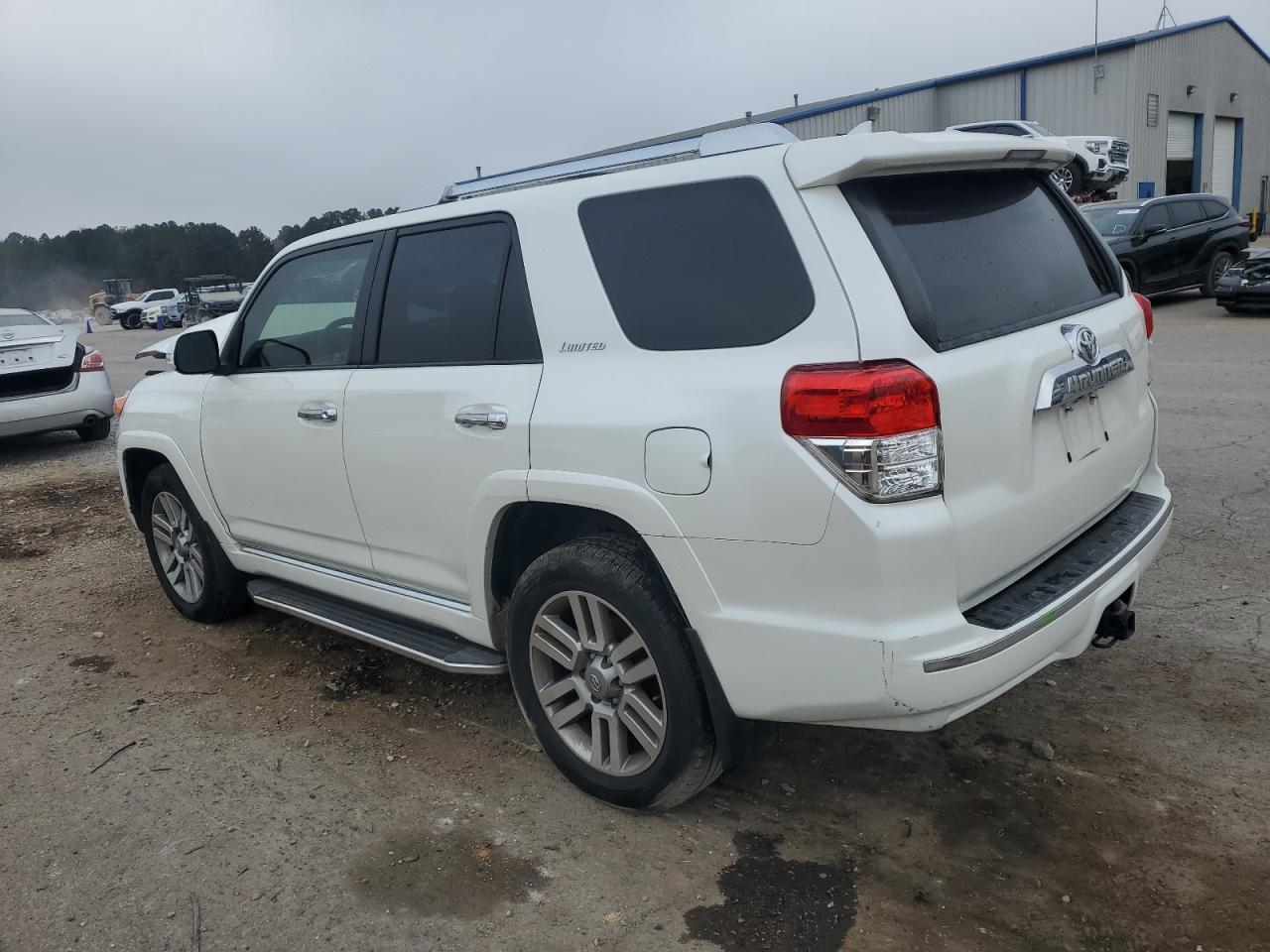 2013 Toyota 4Runner Sr5 - Фото 2