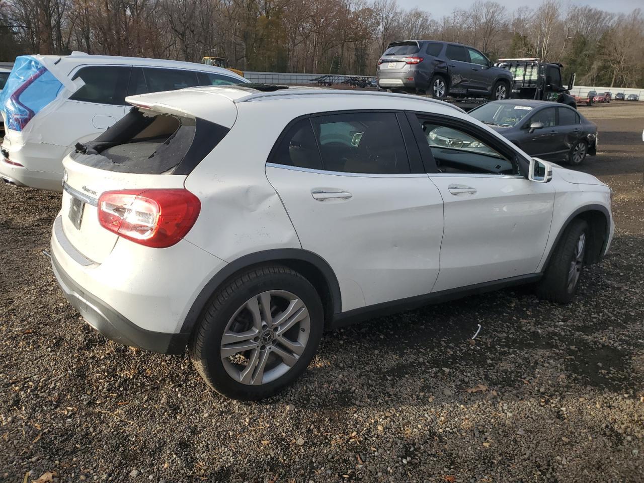 2019 Mercedes-Benz Gla 250 4Matic - Image 3