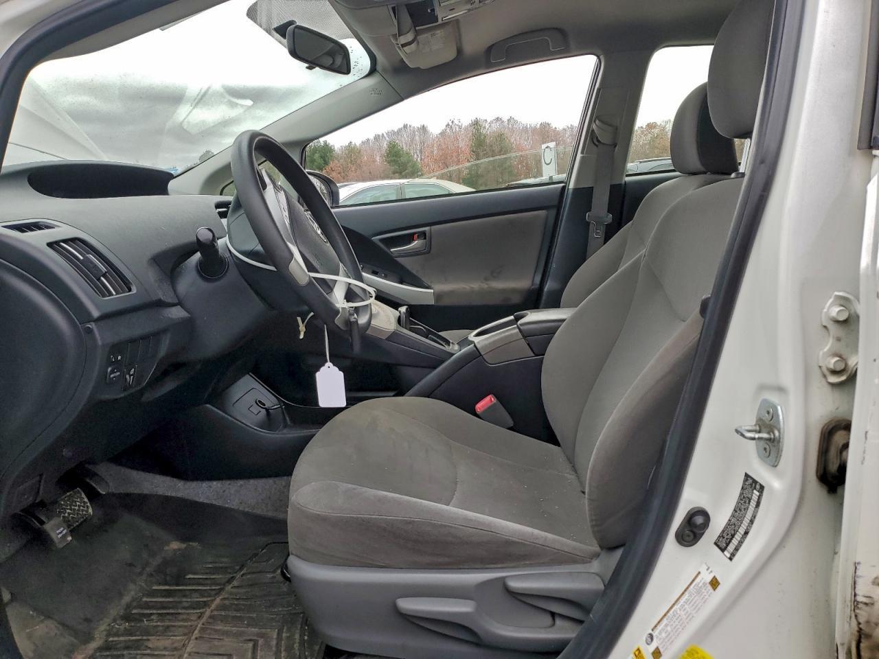 2013 Toyota Prius - Фото 7