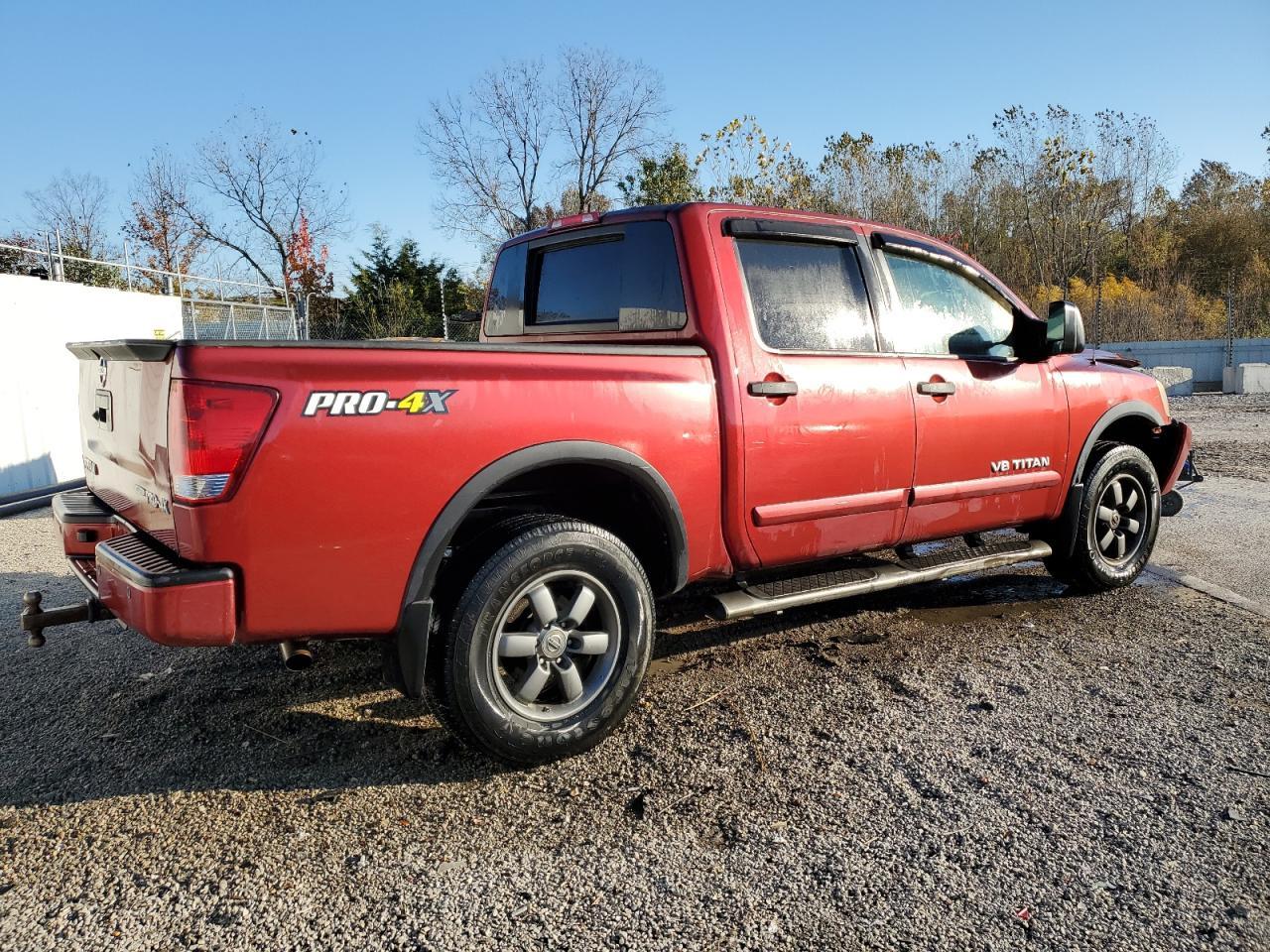 2014 Nissan Titan Sv - Image 3