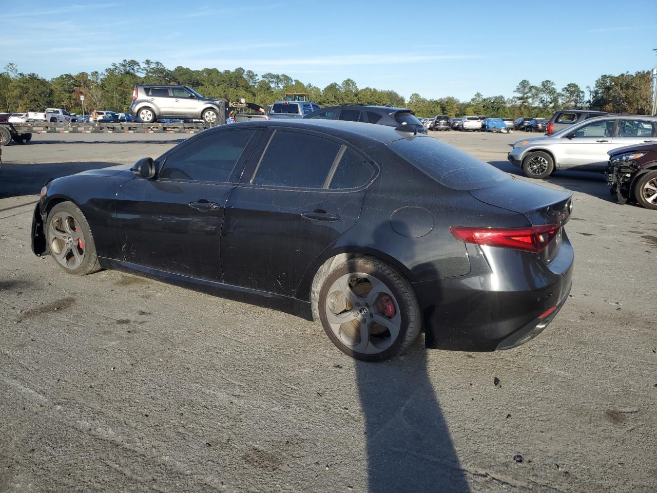 2017 Alfa Romeo Giulia - Фото 2