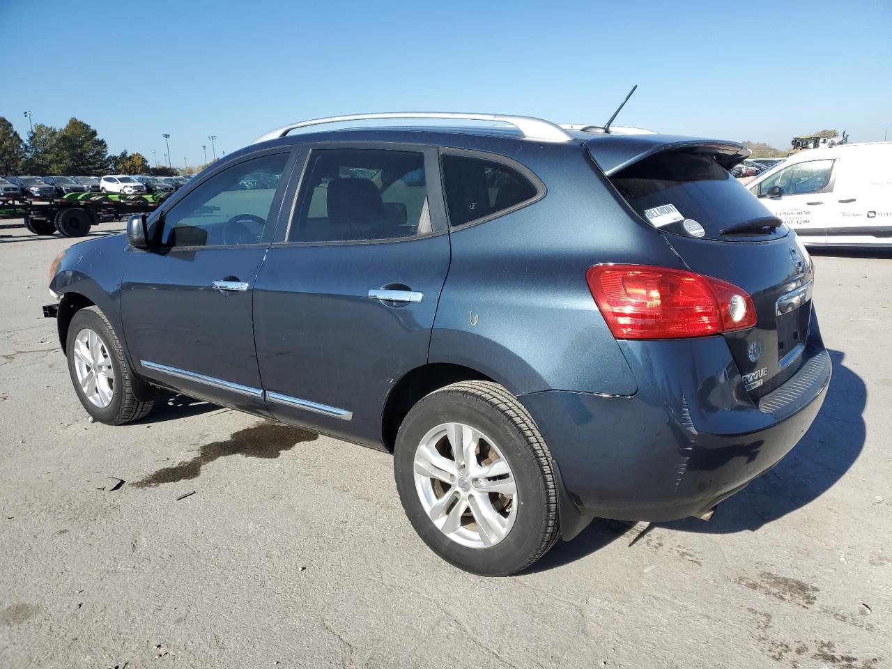 2015 Nissan Rogue Select S - Фото 2