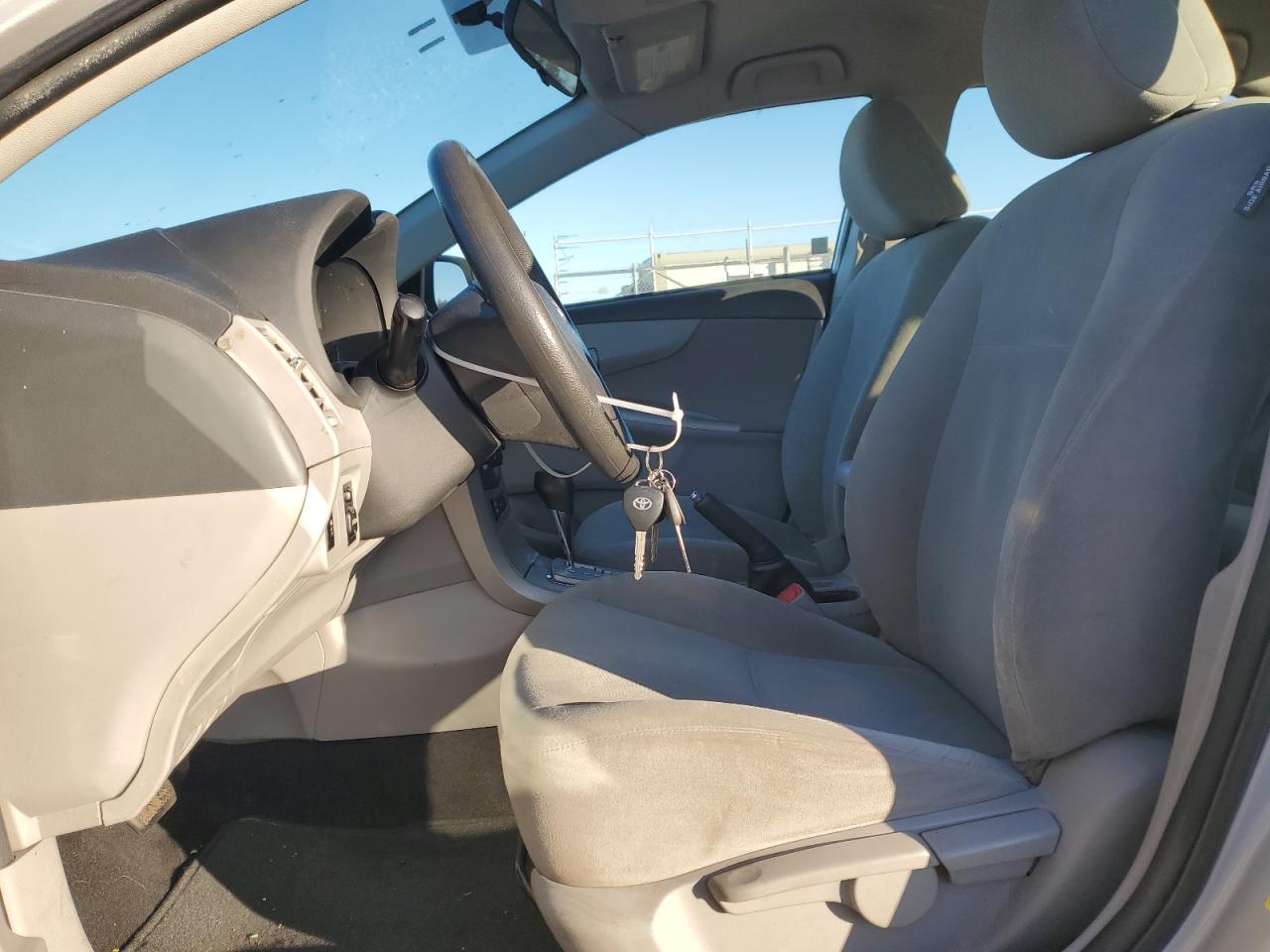 2012 Toyota Corolla Base - Фото 7