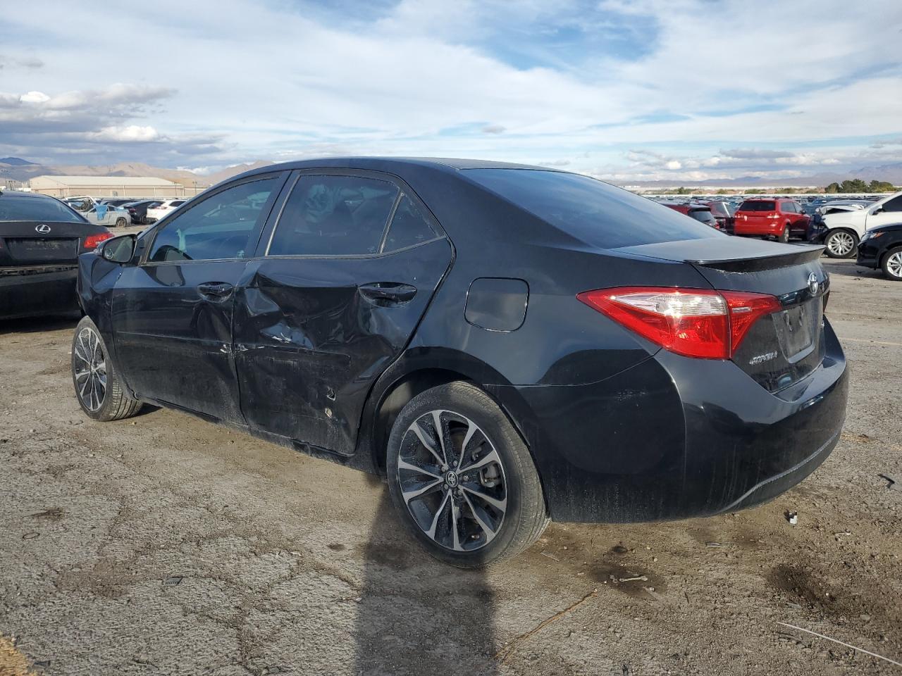 2018 Toyota Corolla Se - Image 2
