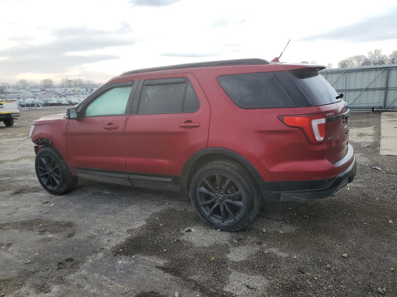 2018 Ford Explorer Xlt - Image 2