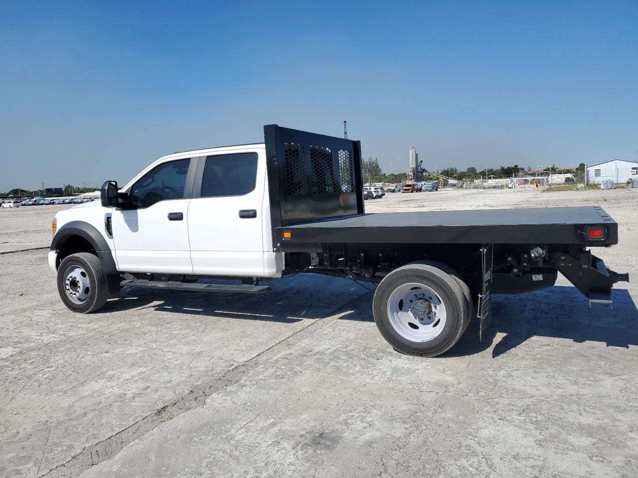 2022 Ford F450 Super Duty - Фото 3