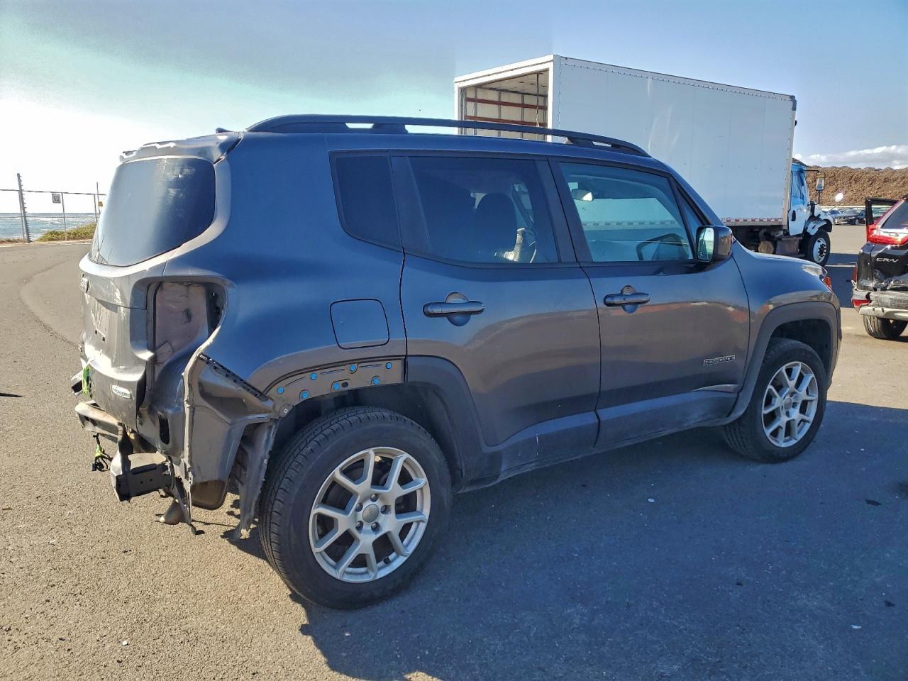 2019 Jeep Renegade Latitude - Фото 3