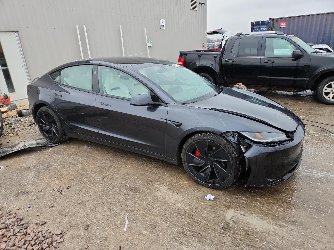 2024 Tesla Model 3 - Image 4