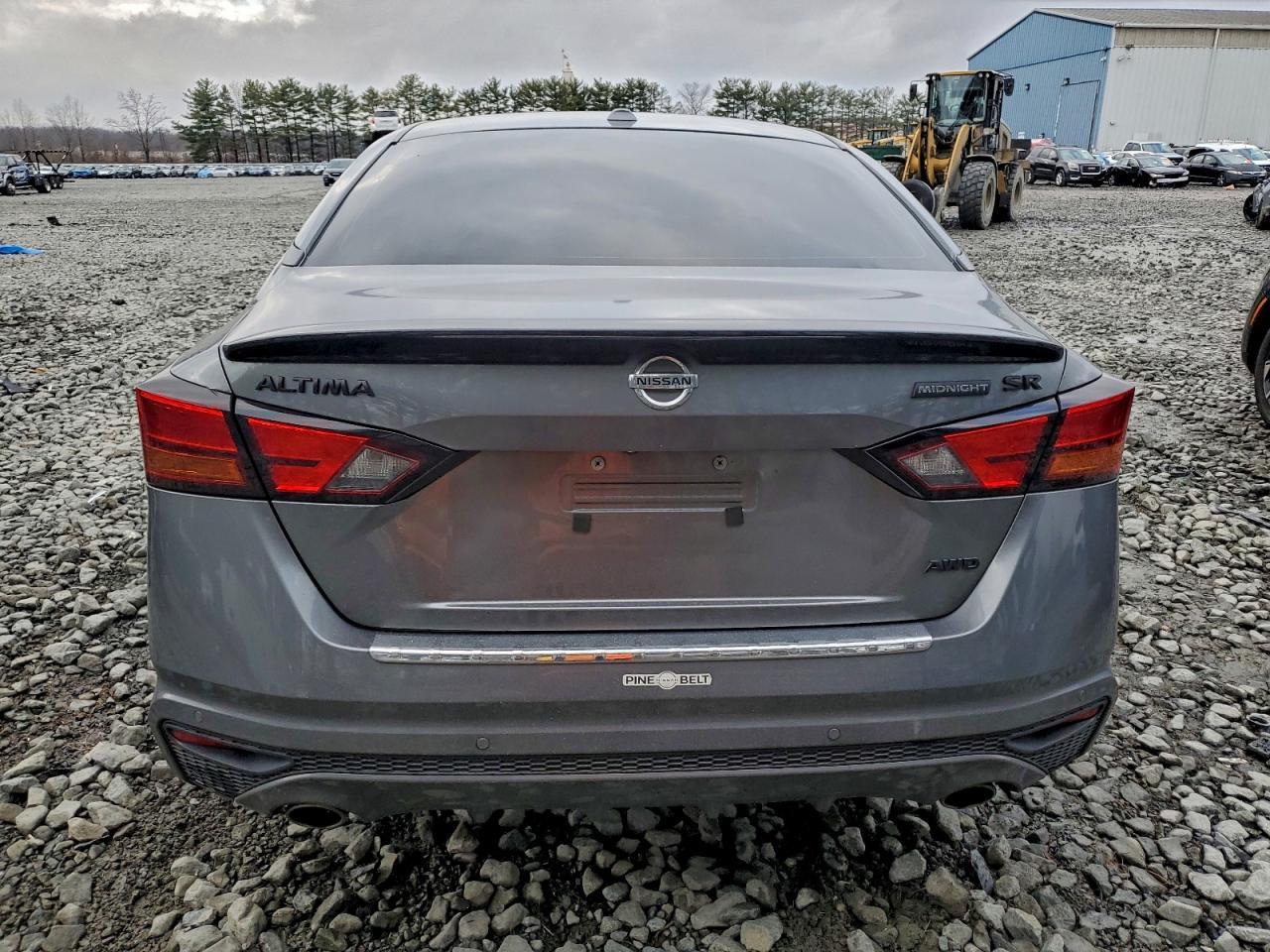 2022 Nissan Altima - Image 6