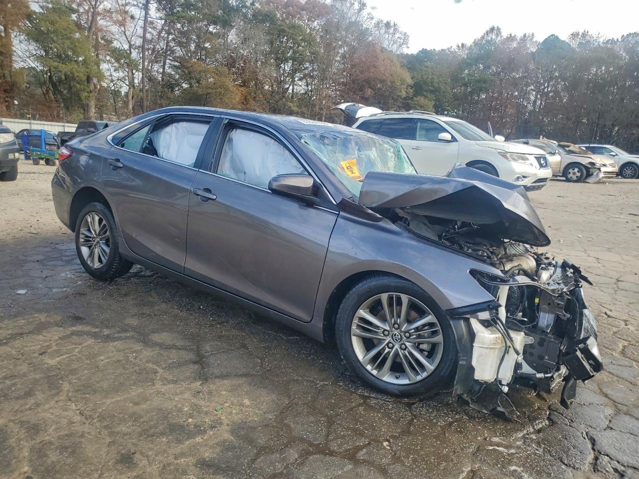 2015 Toyota Camry Se - Image 4
