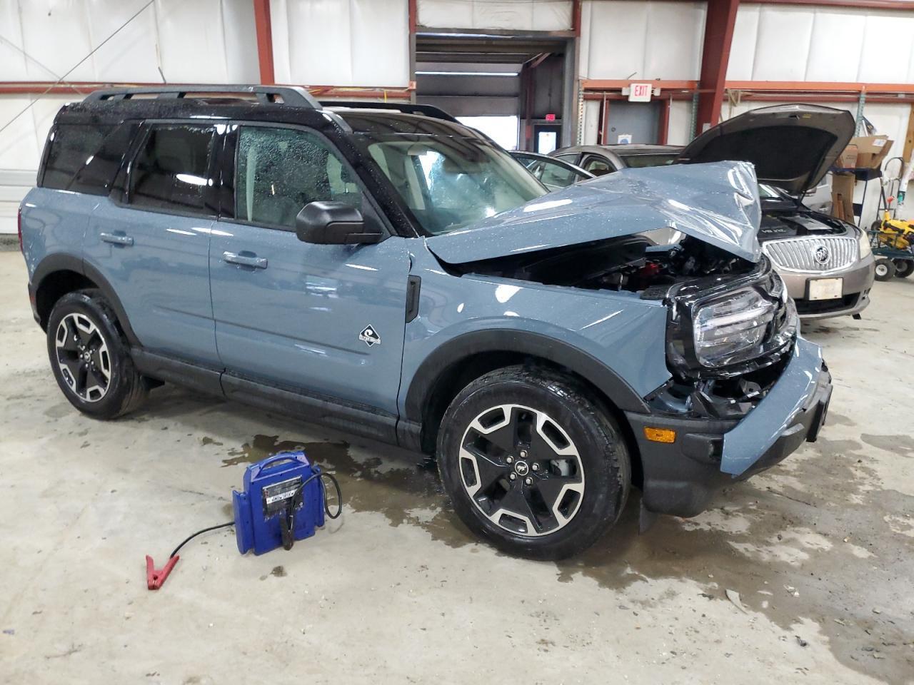 2024 Ford Bronco Sport Outer Banks - Image 4