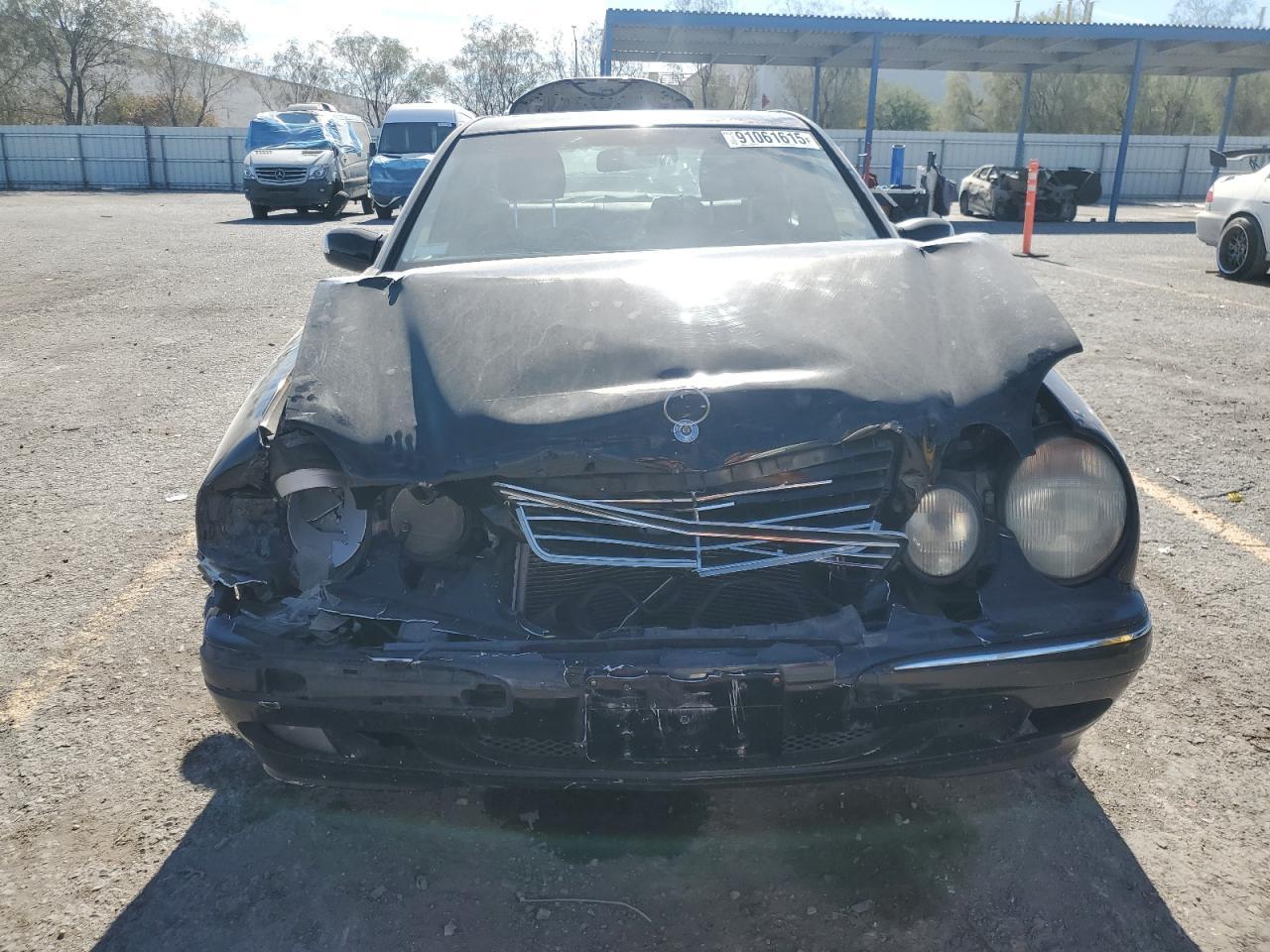 2001 Mercedes-Benz E 320 - Фото 5