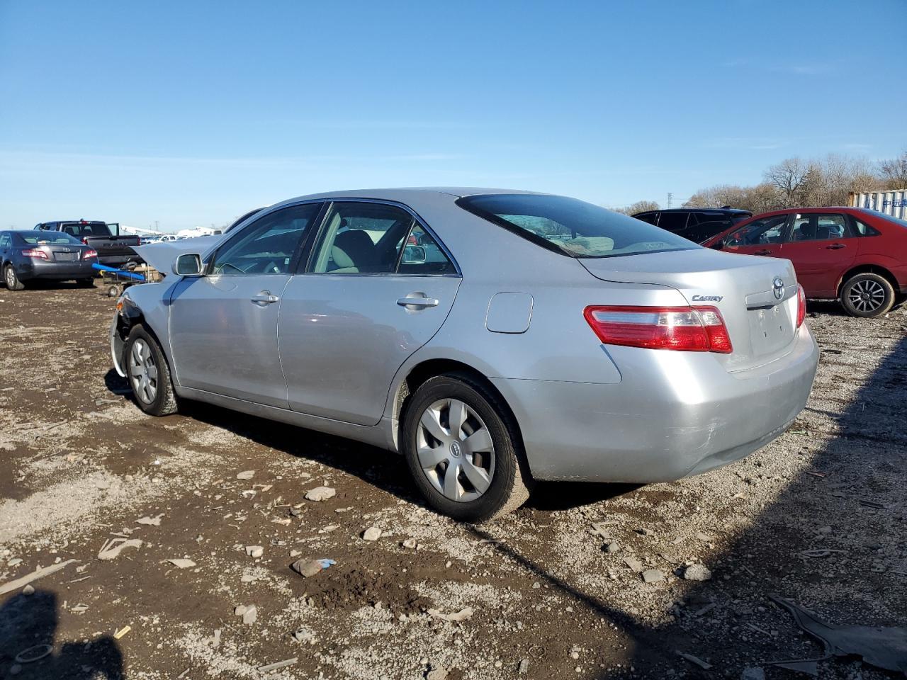 2009 Toyota Camry Base - Фото 2