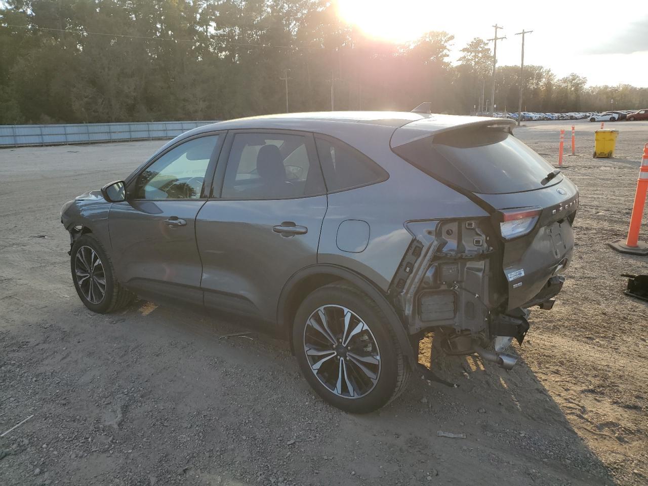 2022 Ford Escape Se - Фото 3