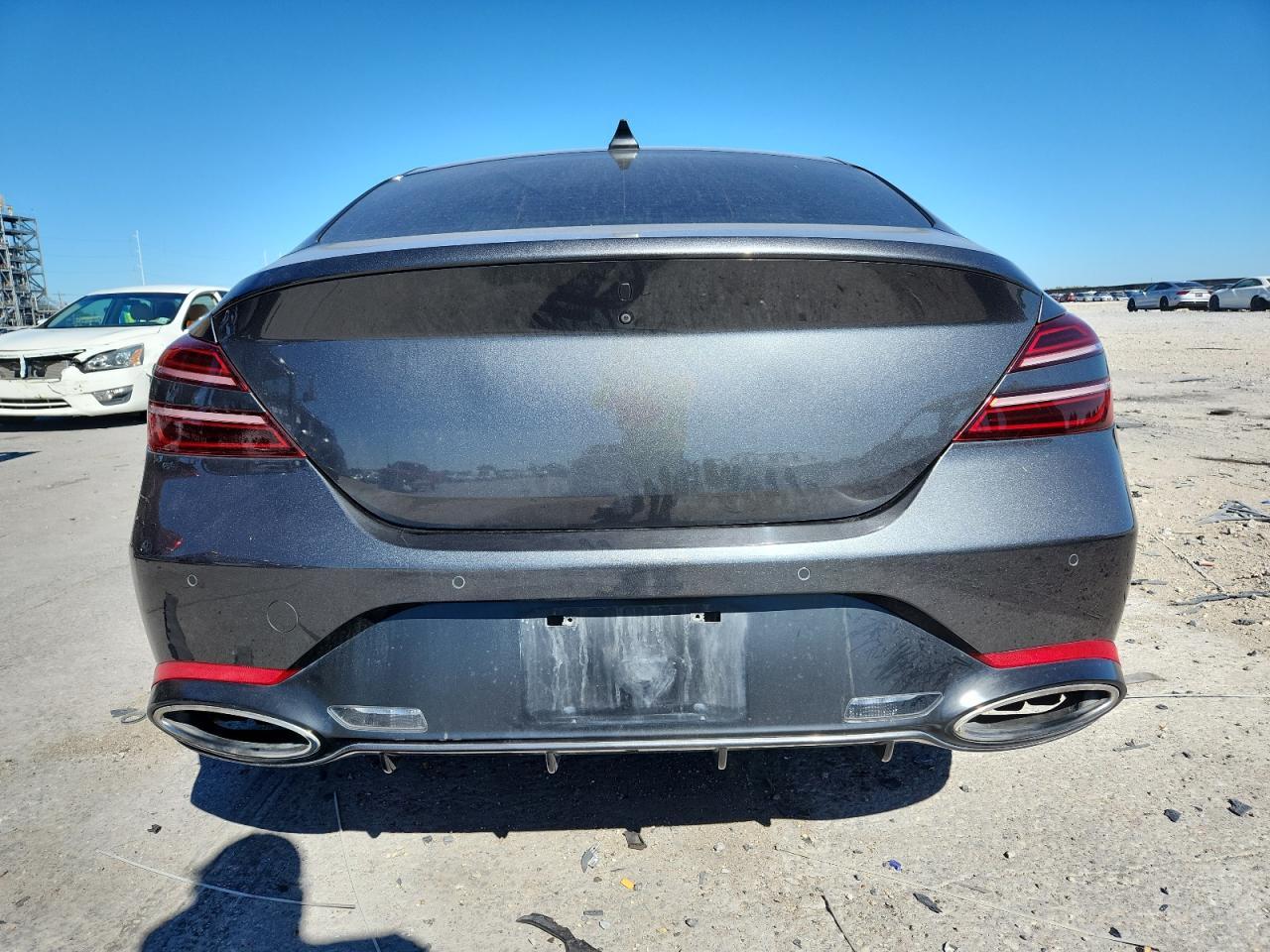 2022 Genesis G70 Base - Фото 6