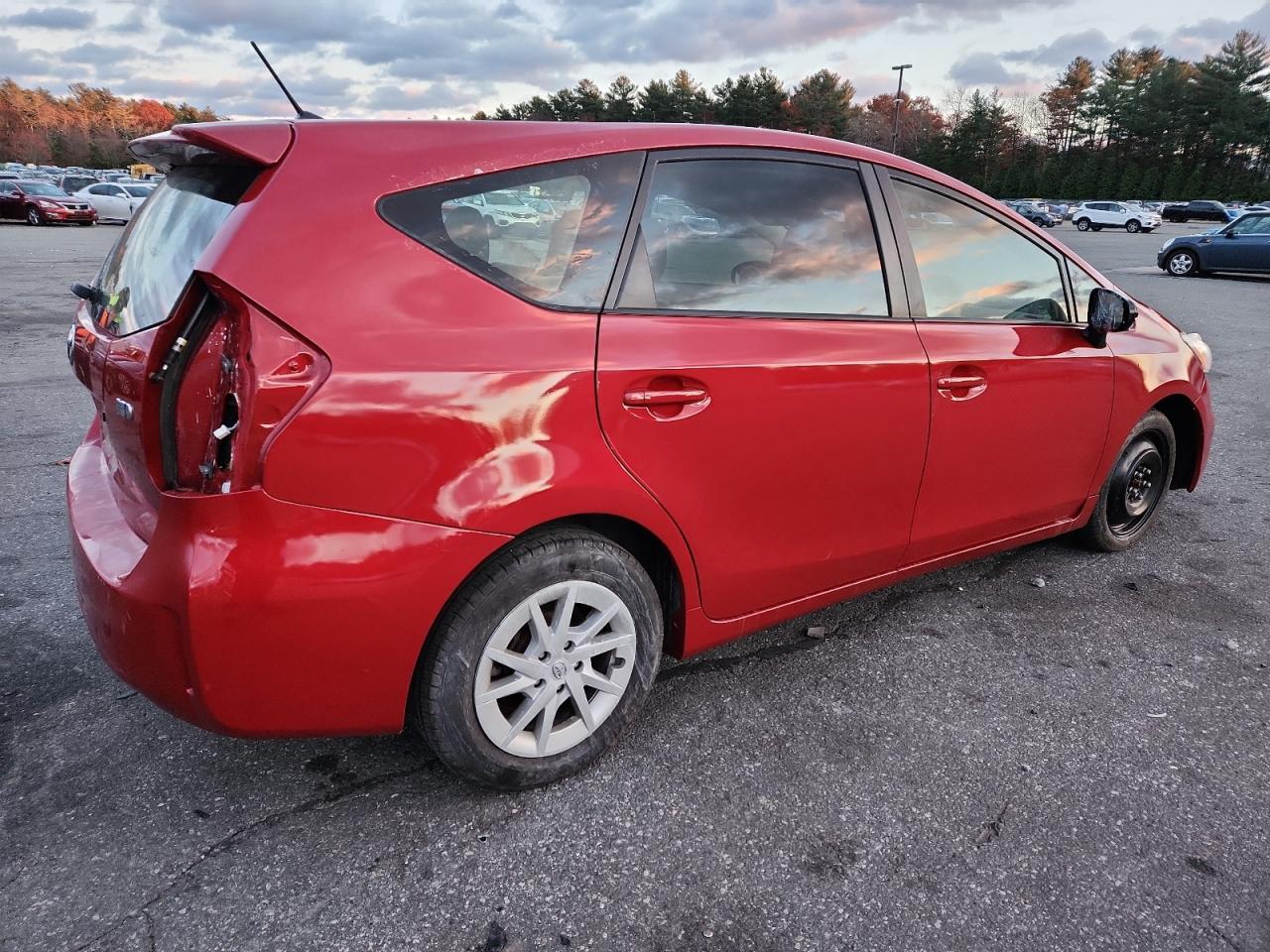 2012 Toyota Prius V - Фото 3