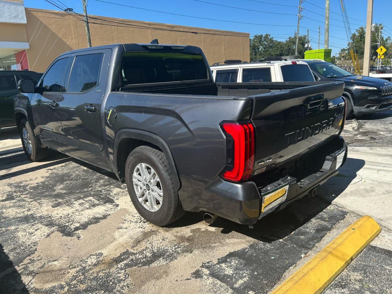 2023 Toyota Tundra Crewmax Sr - Фото 3