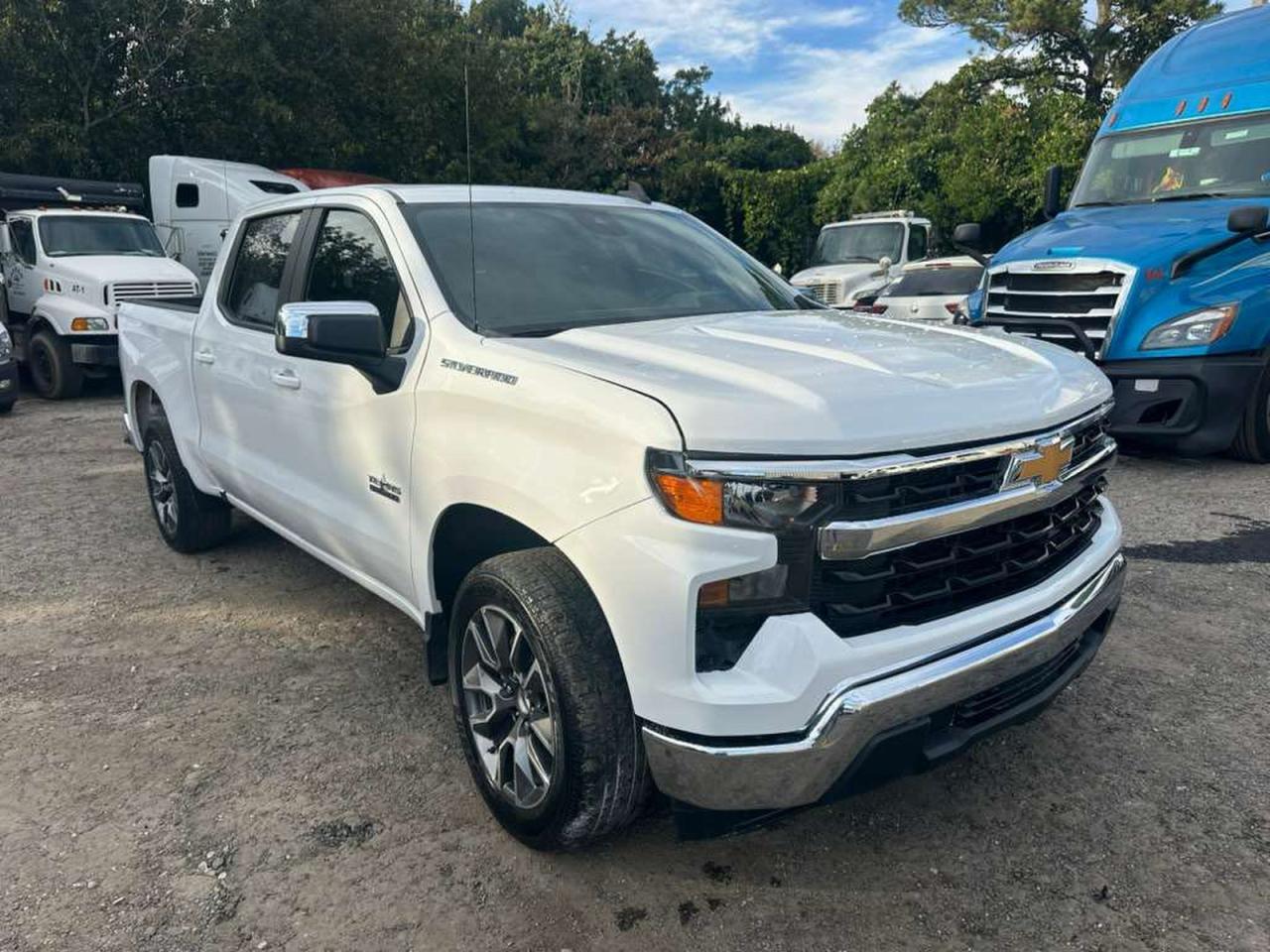 2025 Chevrolet Silverado C1500 Lt