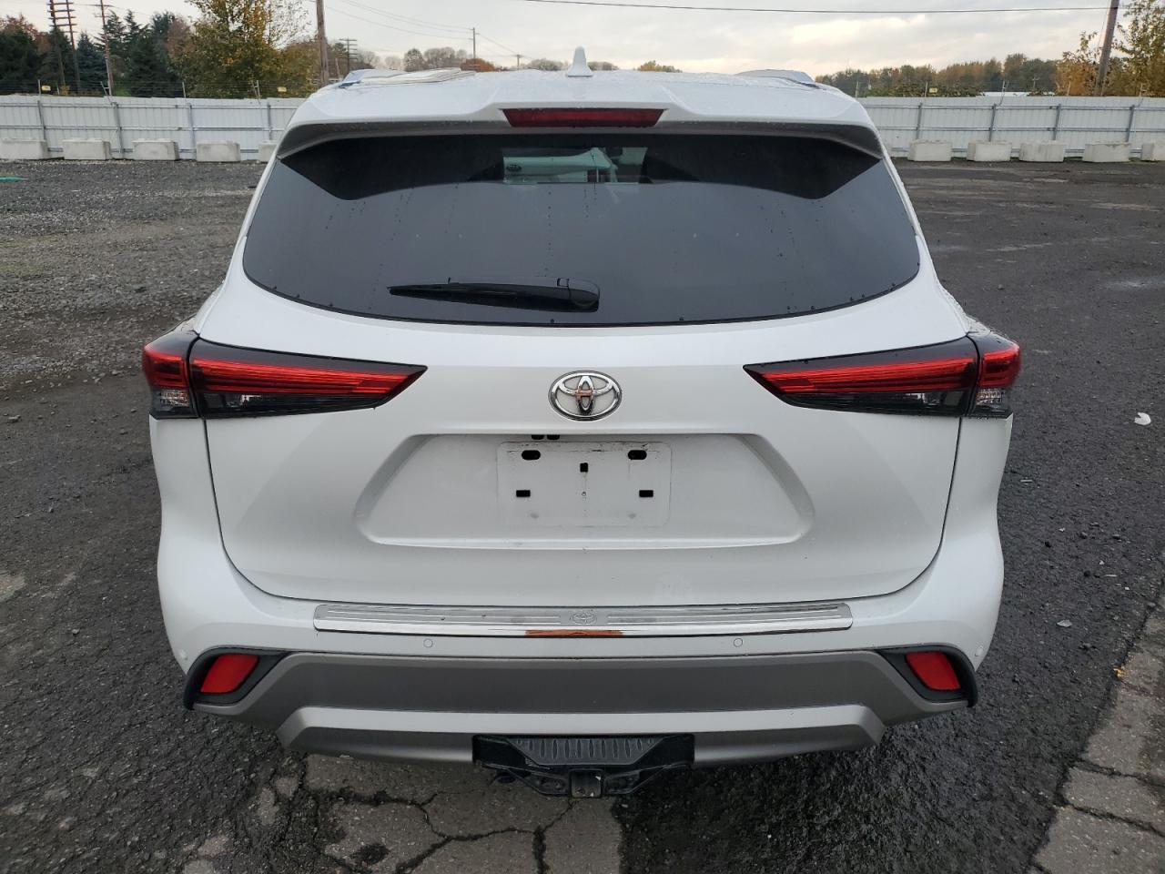 2022 Toyota Highlander Platinum - Фото 6