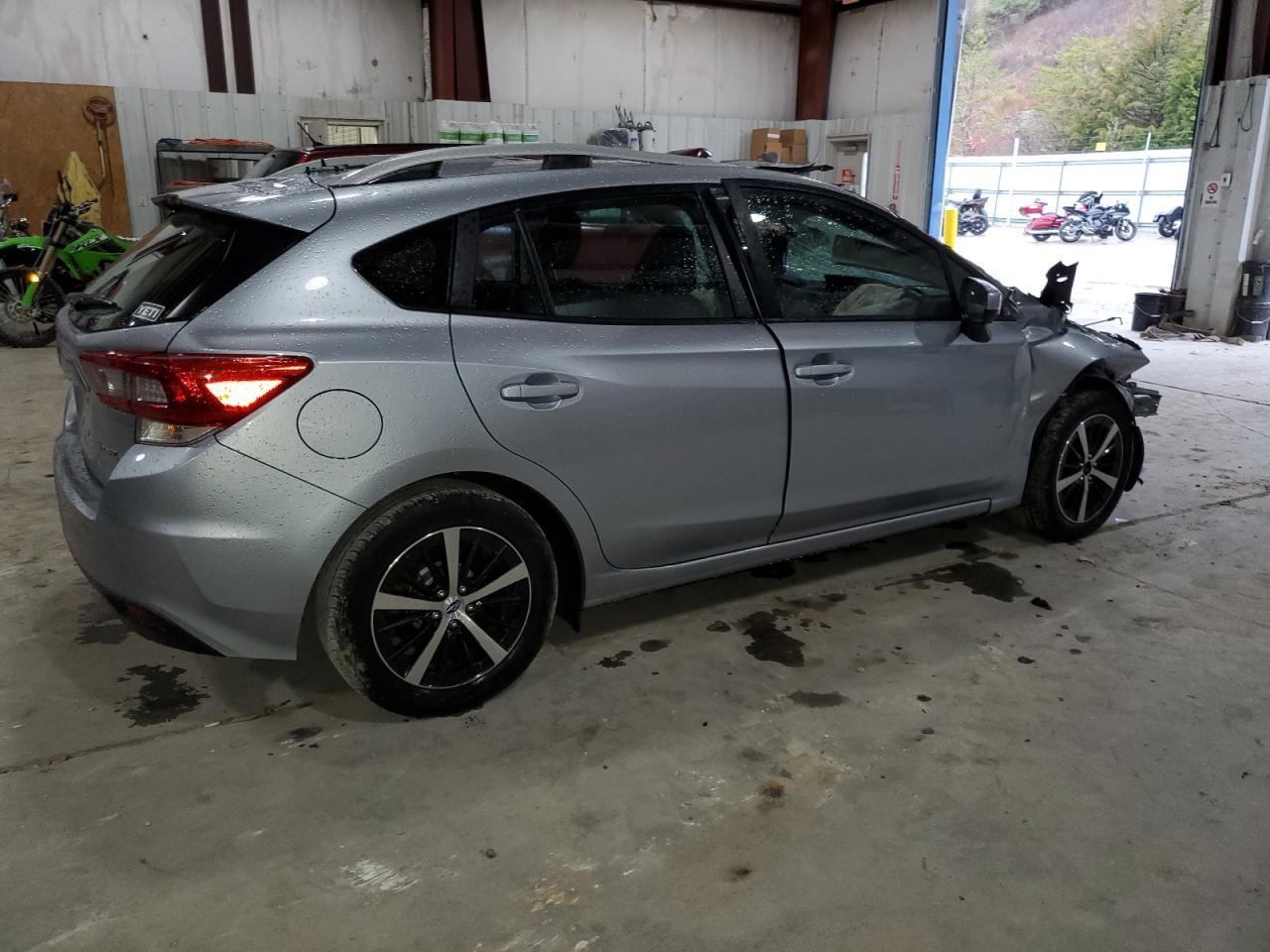 2020 Subaru Impreza Premium - Image 3