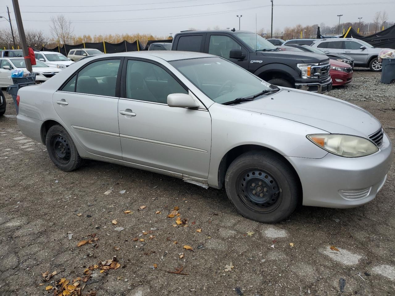 2005 Toyota Camry Le - Фото 4