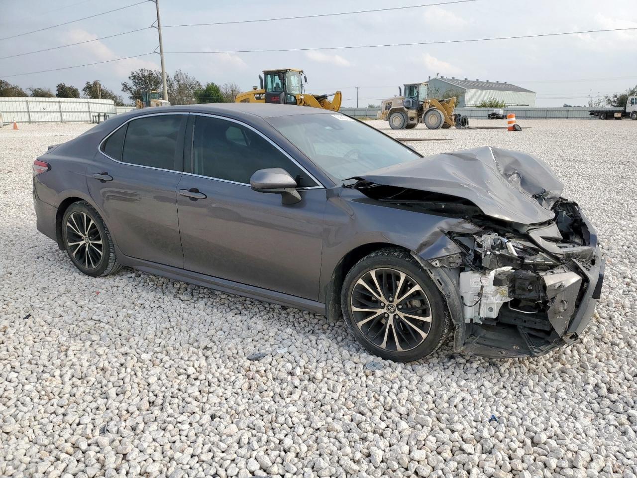 2018 Toyota Camry L - Фото 4