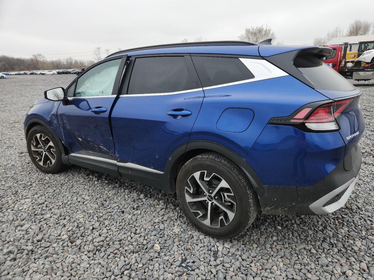 2025 Kia Sportage Ex - Image 2