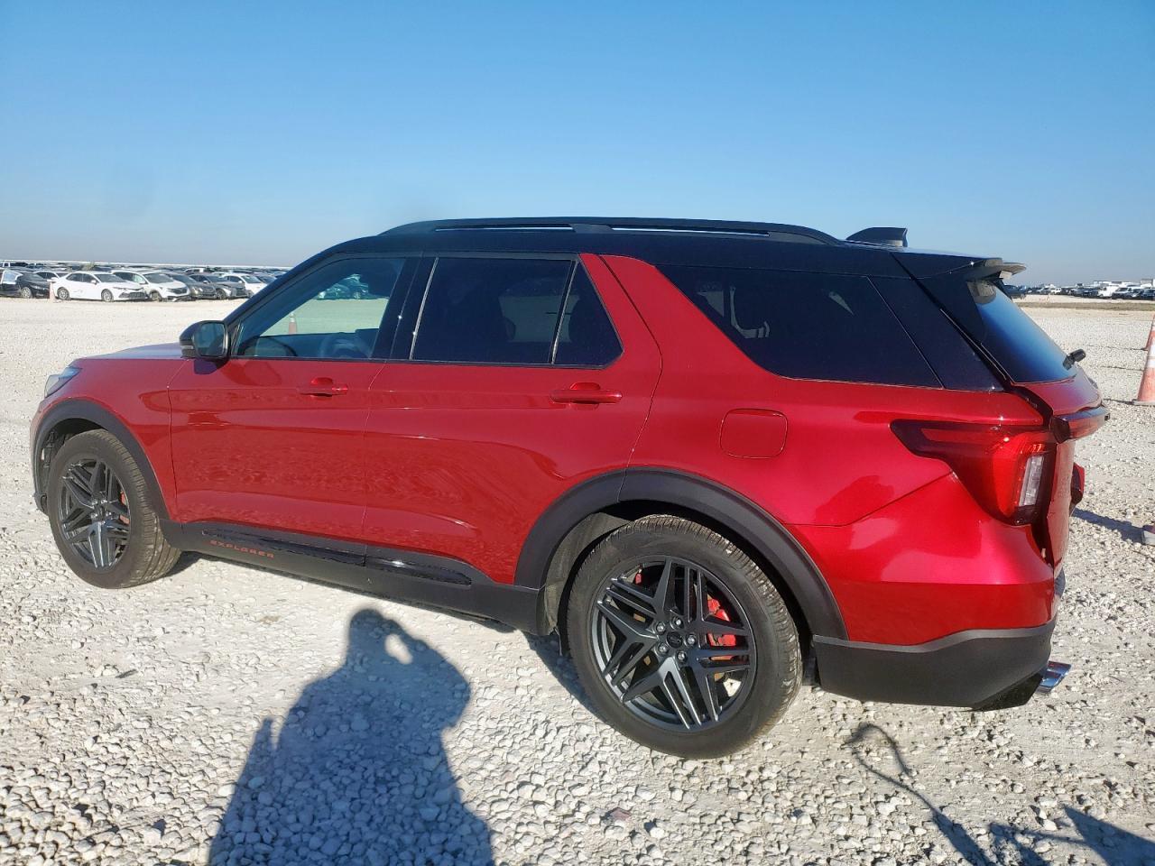 2025 Ford Explorer St - Фото 2