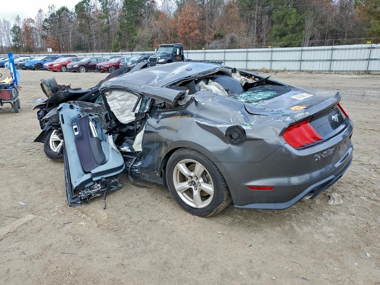 2019 Ford Mustang - Image 2