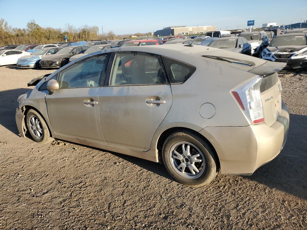 2010 Toyota Prius - Фото 2